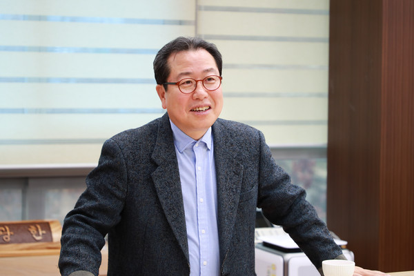 Cho Kwang-han, Mayor of Namyangju City.