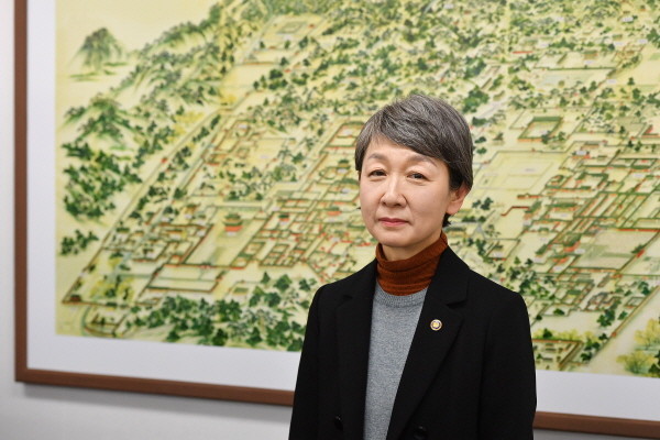 Chung Jae-suk, Administrator of Cultural Heritage Administration.