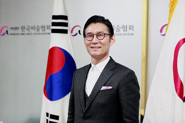 Chairman Lee Bum-hun of the Federation of Artistic and Cultural Organizations of Korea (FACO) 