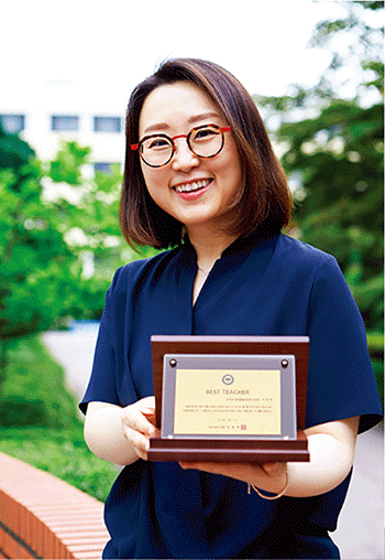 Professor Seo Eun-hee of creative convergence education at Hanyang University. (Photo Provided by Shindonga)
