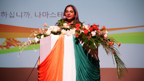 Ambassador Sripriya Ranganathan of India is posing for the camera at the National Day reception of India at the Kim Dae-jung Convention Center in Gwangju, Jeollanam-do Province on Jan. 31, 2020.