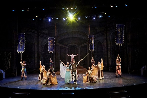 수로왕과 허황옥의 만남과 사랑을 주제로 김해 가야테마파크에서 펼쳐지는 뮤지컬 '미라클러브 Ⅱ' 공연 모습