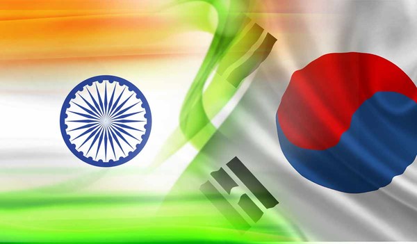 A merger of the national flags of Korea (right) and India. The picture signifies the continuously growing ties of relations and cooperation between Korea and India.