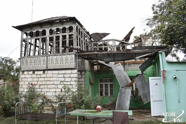 Destroyed private properties in the Gashaltı Garagoyunlu village of Naftalan district (1 October 2020).