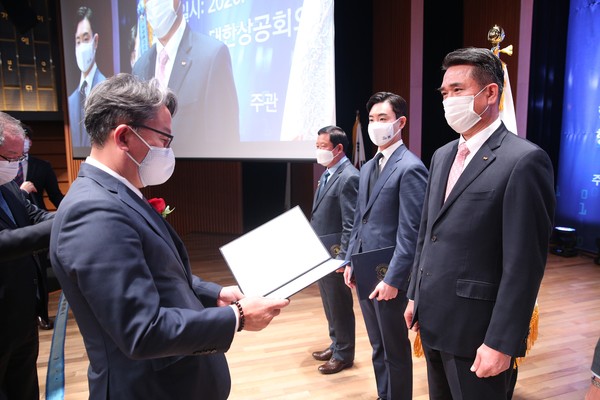 SK에너지가 제28회 한국물류대상 국무총리상을 수상했다