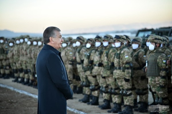On the occasion of the 29th Anniversary of Armed Forces and the Day of Motherland Defenders of the Republic of Uzbekistan, President Shavkat Mirziyoyev, Supreme Commander-in-Chief of the Armed Forces of Uzbekistan visited the Forish mountain-based military exercise field in Jizzakh region to get a first-hand view of the combat training of troops of the Defense Ministry on January 11,2021.