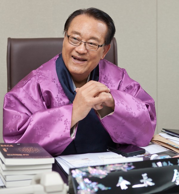 Chairman Kim Ho-il of the Korean Senior Citizens' Association.