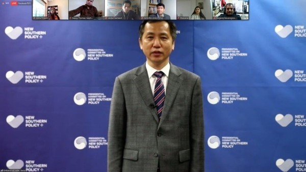 박복영 청와대 신남방정책위원회 위원장이 인도 국경일에 축하메세지를 보내고 있다.