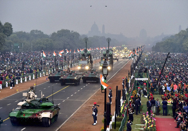 NSG 특공대부터 테하스 전투기에 이르기까지 라즈파트에서 인도의 군사력을 선보이고 있다.