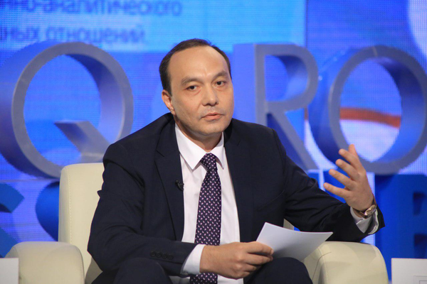 Eldor Aripov, Director of ISRS, speaking at the International Press Club, Tashkent 2020.