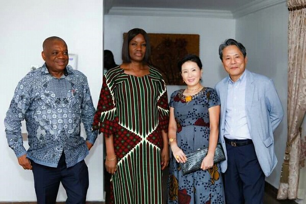 Photo shows Senator Floor Leader and Mrs. Orji Uzo Kalu of Nigeria (left and second from left) posing with Ambassador and Mrs. Kim Young-chae of Korea in Nigeria.