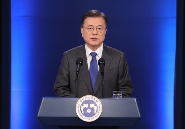 President Moon Jae-in delivers a special address at Cheong Wa Dae on May 10 to mark his four years in office./Courtesy of Cheong Wa Dae