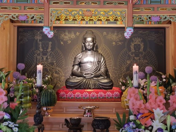 Buddha Statue from India enshrined at Cheongpung-dang, Tongdosa Temple.