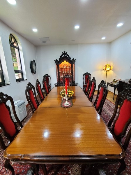 Latin American luxury dining table set