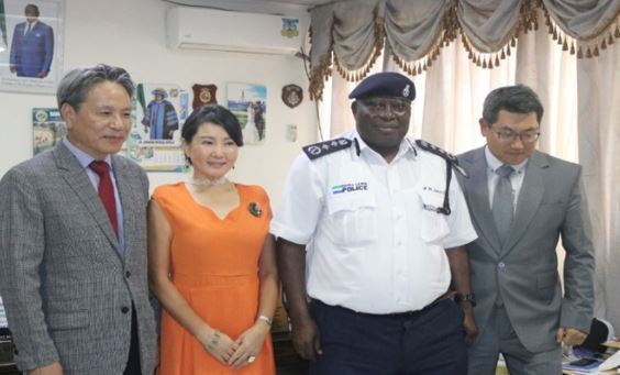 From left, Ambassador Kim Young Chae and third from left, the Republic of Sierra Leone Inspector General of Police, Ambrose Michael Sovula. Photo taken on 8th September 2021