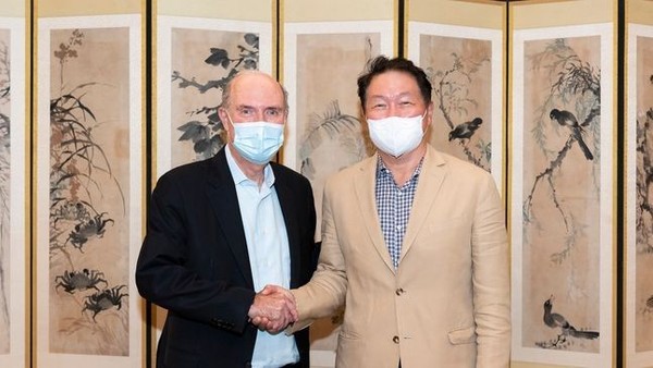 최태원 SK그룹 회장(오른쪽), 플러그파워 앤드로 J마시 CEO 