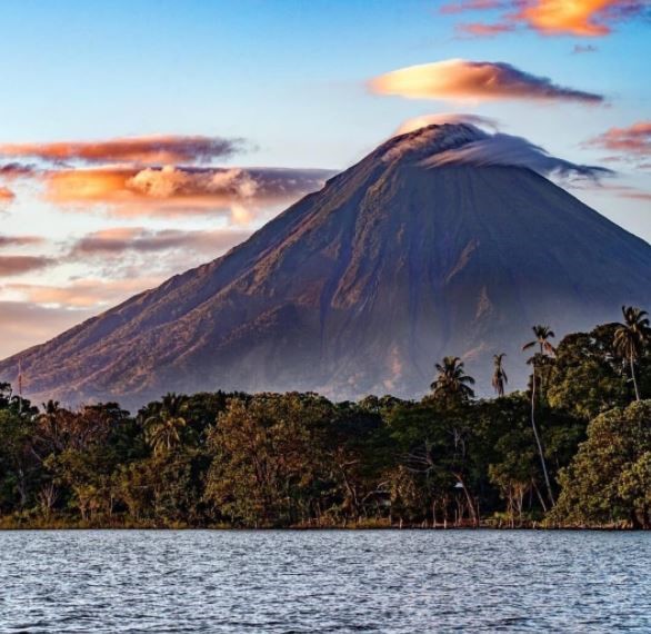 A volcano with a perfect shape and one of the most active volcanoes of Nicaragua.