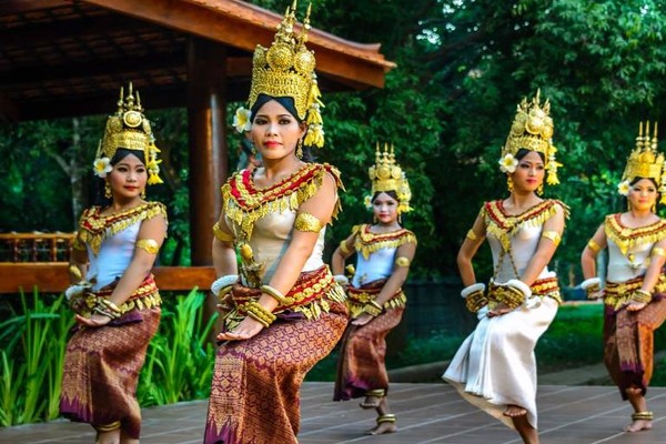 캄보디아 문화,  압사라 댄스 쇼