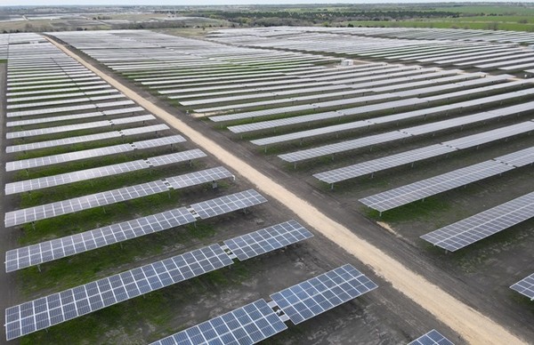 한화큐셀이 건설한 미국 텍사스주 168MW 규모 태양광 발전소