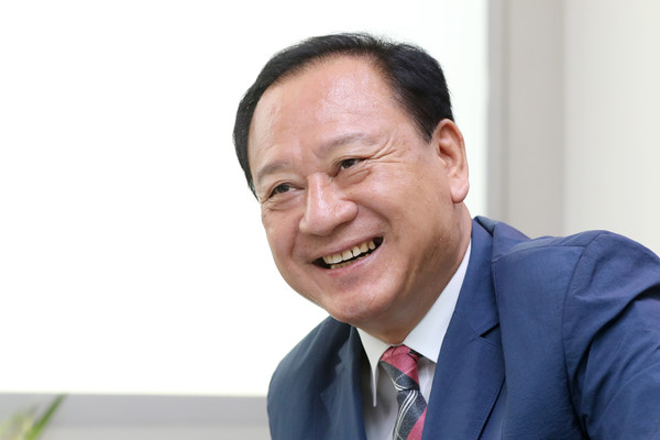 Mayor Yoo Dong-gyun of Mapo-gu
