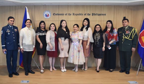 Amb. De Vega of the R.P. (sixth from left) poses with officers and heads of agencies of the Embassy of the Philippines in Seoul. Amb. De Vega oversees defense, trade and investment, agrciulture, labor and welfare attached agencies in Korea.