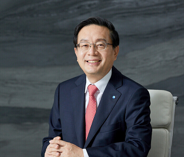 Chairman Son Tae-seung of Woori Financial Group