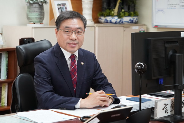 Minister Choi Byeong-am of Korea Forest Service (KFS)