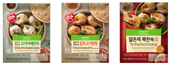 풀무원이 미국에서 판매하는 얇은피 꽉찬속 만두 3종 (왼쪽부터) 고기야채만두, 김치고기만두, 김치만두 패키지