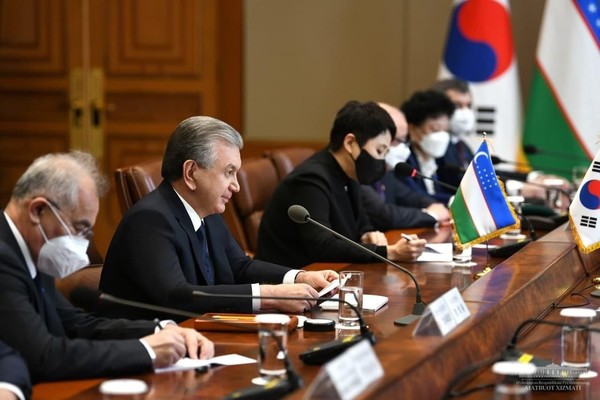Negotiations of the delegations of the two countries in an expanded format, Seoul, December 2021