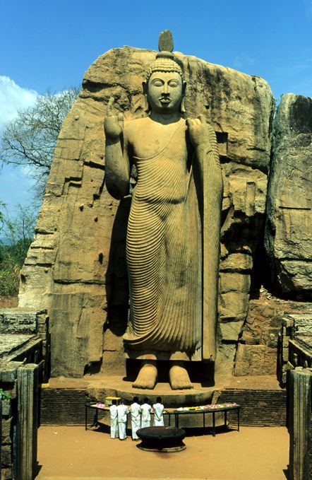 Aukana Buddha Statue