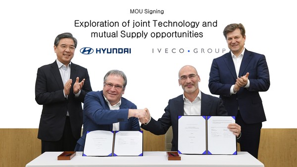 Executives of Hyundai Motor Co. and Iveco Group pose for the camera after signing an MOU on March 4 to explore possible collaborations in Seoul.