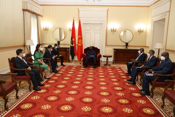 Akeda President and Vice President have meeting with President of Angola