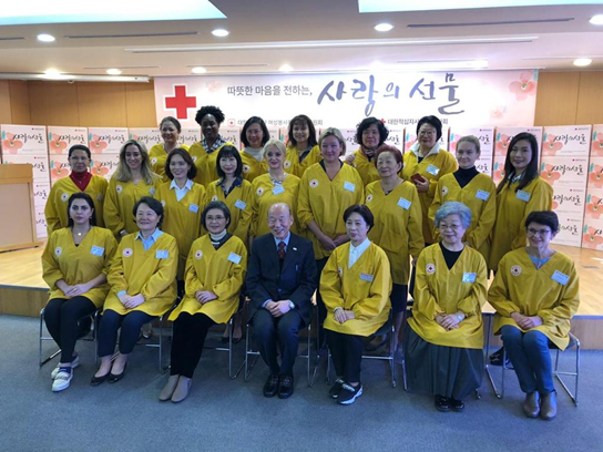 With the President of the Red Cross of Korea.