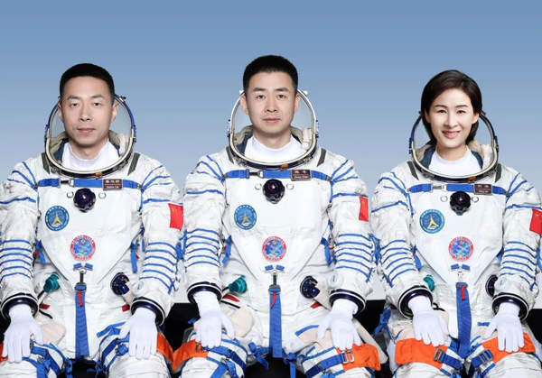 Chinese astronauts Chen Dong (C), Liu Yang (R) and Cai Xuzhe of the Shenzhou-14 spaceflight mission. (Photo/Courtesy of China Aerospace Science and Technology Corporation)