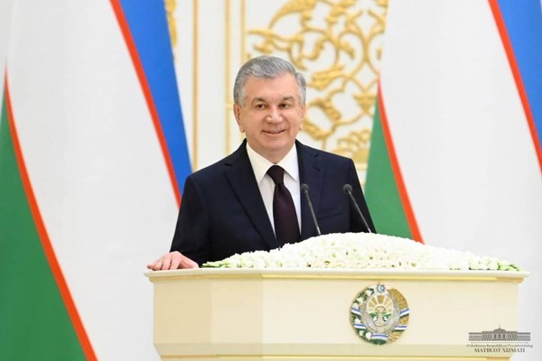 President of Uzbekistan Shavkat Mirziyoyev delivers a speech at the meeting with members of the Constitutional Commission.