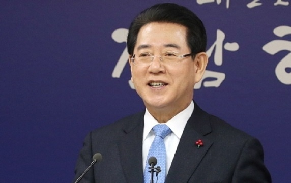 Governor Kim Yung-rok of Jeollanam-do Province