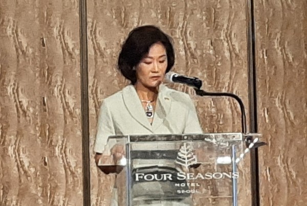 Deputy Minister Hyoeun Jenny Kim of Foreign Affairs of Korea makes a warm congratulatory speech on behalf of the Korean government and people. She said, “Since its independence, Colombia has built up a tradition of democracy as promulgated in the Nueva Granada Constitution of 1832 and has valued the responsibilities and promises it has and made as a member of the international community.”