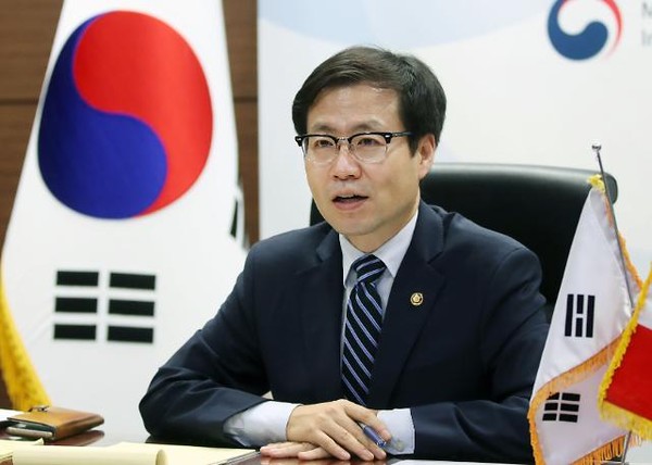 Yeo Han-koo, former trade minister of the Ministry of Trade, Industry and Energy