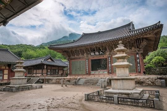 The main Daeung-jeon Temple of the Seonam-sa Temple in Suncheon.