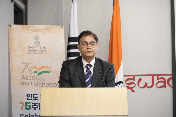 Ambassador Amit Kumar of India to Korea delivers a speech at the press conference for the ‘SARANG– The Festival of India in Republic of Korea’ held at the Embassy of India in Seoul on Sept. 29, 2022.