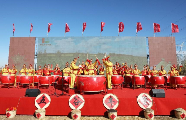 A grand gala is staged in Hulun Buir, north China's Inner Mongolia autonomous region to celebrate the fifth Chinese farmers' harvest festival, Sept. 23, 2022. (Photo by Han Yingqun/People's Daily Online)