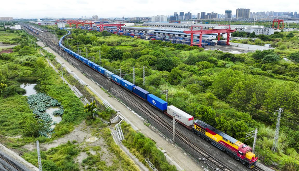 A train carrying air conditioners, televisions, refrigerators, general merchandise and other commodities with independent intellectual property rights departs from Chengdu, southwest China's Sichuan province for European destinations, including Germany and Russia, Aug. 29, 2022. (Photo by Bai Guibin/People's Daily Online)