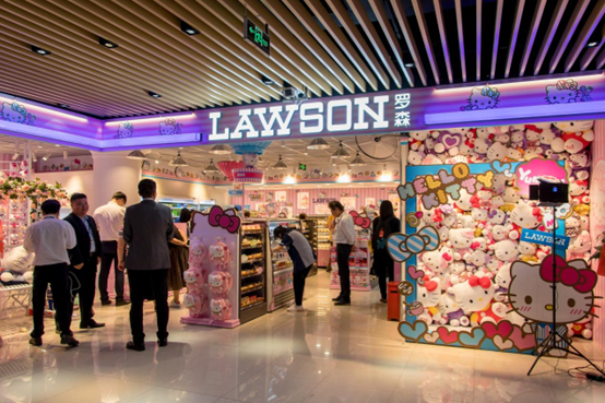 The first Hello Kitty-themed Lawson convenience store in Shanghai is opened, May 30, 2019. (Photo by Wang Gang/People's Daily Online) 