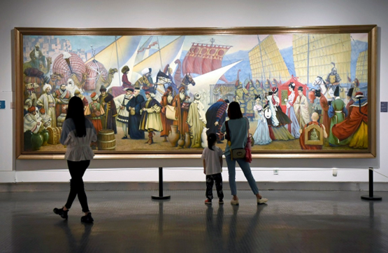 An oil painting is exhibited at the first stop of the Belt and Road International Art Project Exhibitions in Hangzhou, east China's Zhejiang province, September, 2020. (Photo by Shi Jianxue/People's Daily Online)