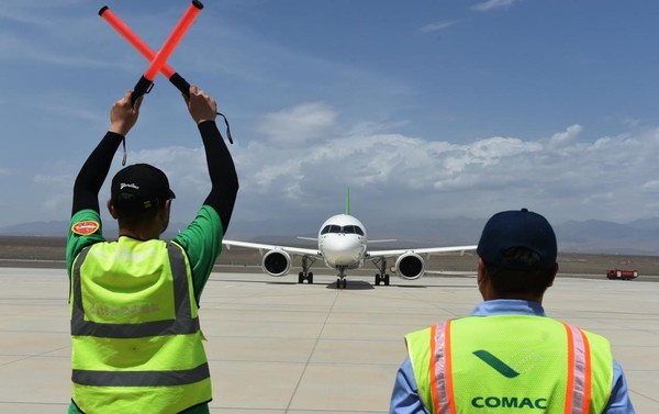 China's C919 large passenger aircraft lands at the Turpan Jiaohe Airport in Turpan, northwest China's Xinjiang Uygur autonomous region for high-temperature test flights, June 28, 2020. (Photo by Liu Jian/People's Daily Online)
