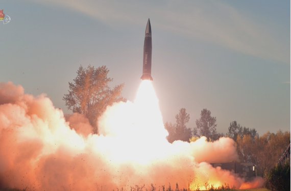 North Korea launched mid- to long-range ballistic missiles into the East Sea on Nov. 3. North Korea made its 19th missile provocation since the inauguration of the Yoon Suk-yeol government./ Capture of Chosun Central TV