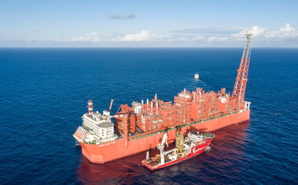 한국가스공사는 13일 모잠비크 Area4 광구의 최초 상업화 프로젝트인 ‘코랄 사우스(Coral South)’ 사업에서 첫 LNG 생산 및 선적을 완료했다
