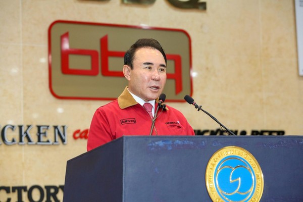 Chairman Yoon Hong-geun of the Genesis BBQ Group