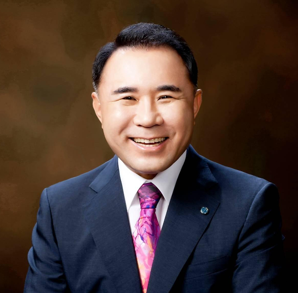 Chairman Yoon Hong-geun of Genesis BBQ Group