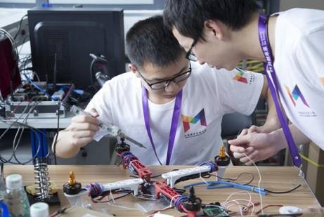 Chinese students join the China-U.S. Young Maker Competition. (Photo from the website of Tsinghua University)